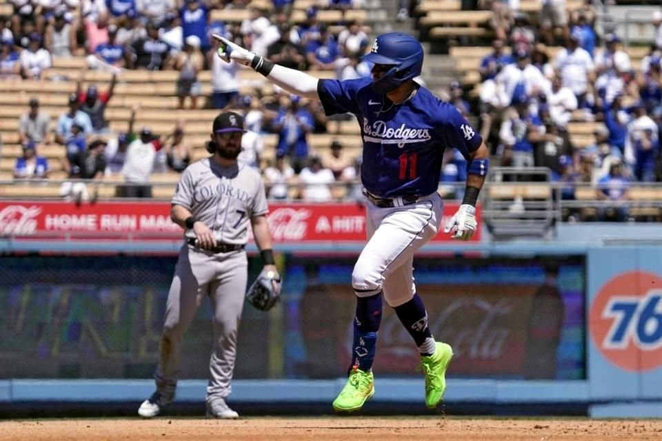 Miguel Rojas conectó cuadrangular en la cuarta entrada.