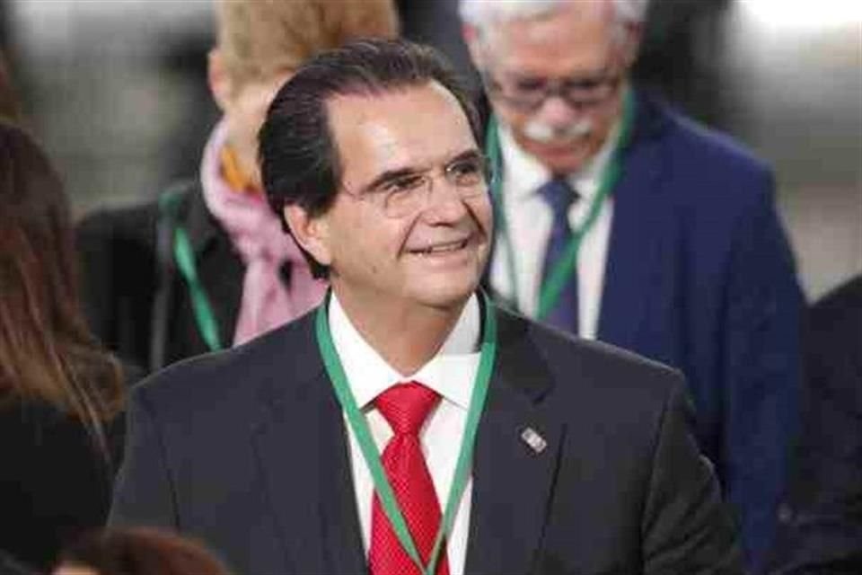 Grupo Higa, de Juan Hinojosa, empresario cercano a EPN, pidió compensación de 3,500 mdp a Gobierno de NL por cancelar proyecto Monterrey VI.