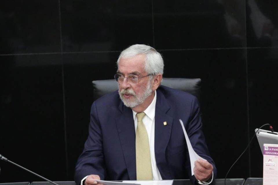 Procuraduría Fiscal denunció ante FGR al ex rector de la UNAM, Enrique Graue, por una supuesta defraudación fiscal de 308 mil 135 pesos.