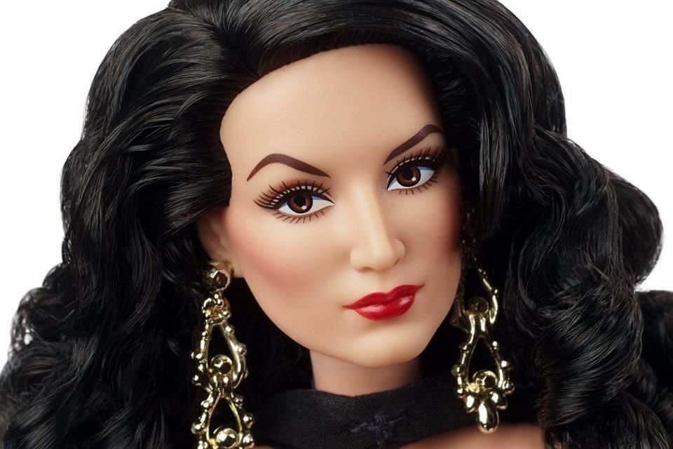 Mattel lanzó una muñeca estilo Barbie de la conocida actriz mexicana María Félix, en el marco del Día Nacional del Cine Mexicano.