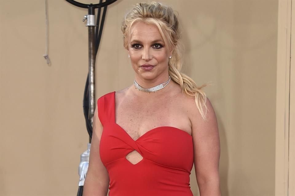 La cantante Britney Spears apareció en redes sociales tras el anuncio de su divorcio con Sam Asghari; 'encontré mi lugar dulce', escribió.