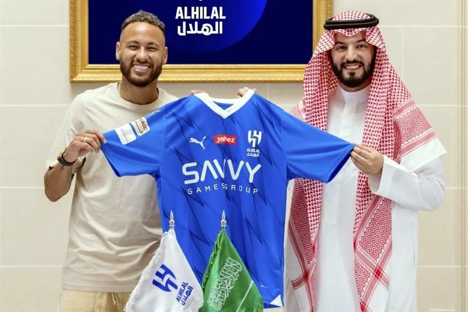 Neymar firmó con el Al Hilal de Arabia Saudita.