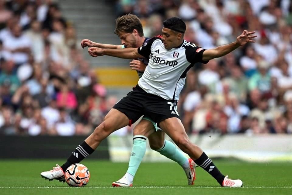 Raúl Jiménez pierde primer partido en casa con el Fulham