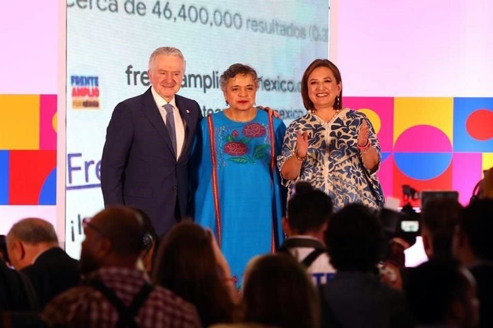 Santiago Creel, Beatriz Paredes y Xóchitl Gálvez participaron en el segundo foro regional del Frente Amplio, en Monterrey.