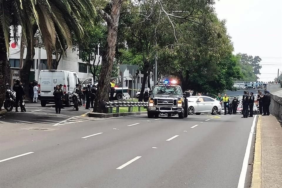 Un conductor y su acompañante fueron agredidos por cuatro sujetos la mañana de este sábado, en la Alcaldía Cuauhtémoc.