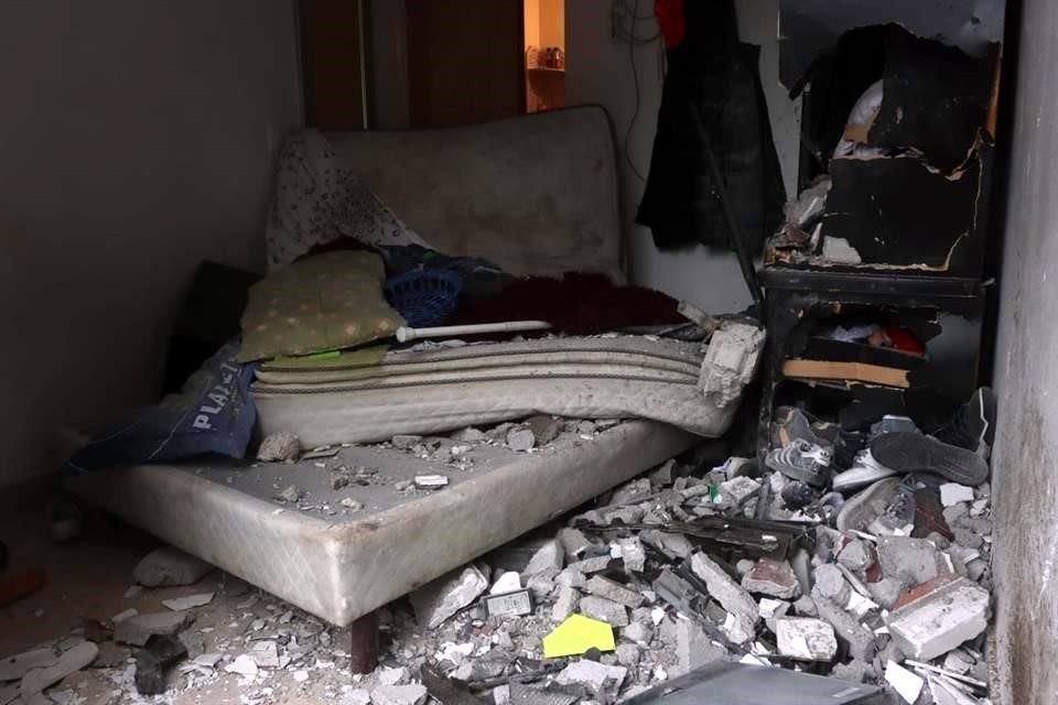 Un hombre se estrelló con su vehículo en una vivienda de la colonia Nicolás Bravo, en la Alcaldía Venustiano Carranza.