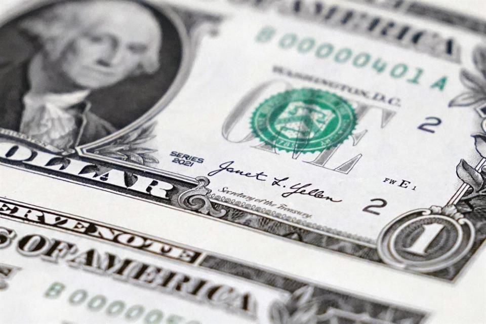 El tipo de cambio está desafiando la barrera de los 17 pesos por dólar.