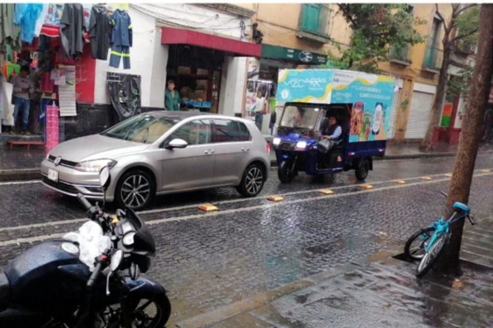 Las primeras lluvias de la tarde se registran en el oriente y en el centro de la CDMX.