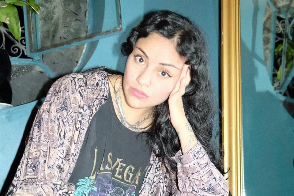 En 'Silencio', la escritora oaxaqueña Clyo Mendoza entrevera la poesía con la crónica y la narrativa, transgrediendo géneros.