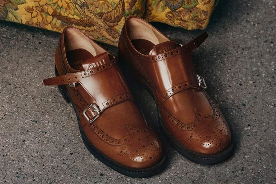 Las firmas de moda Miu Miu y Church's Shoes colaboraron en una nueva línea de calzado para la temporada otoño-invierno 2023.