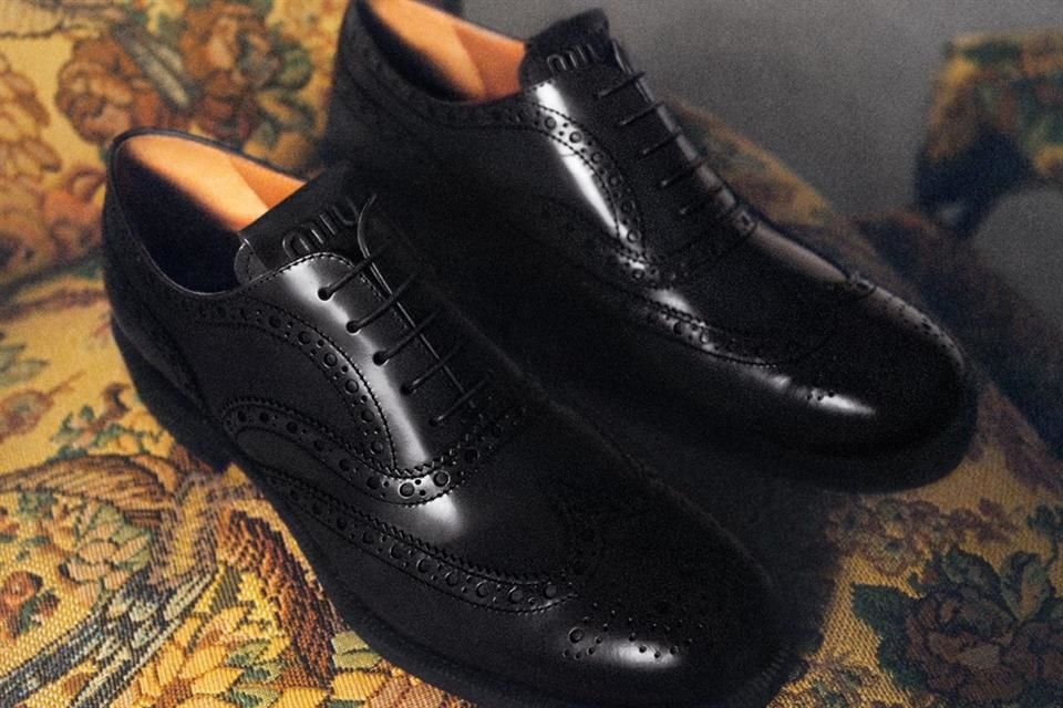 Las firmas de moda Miu Miu y Church's Shoes colaboraron en una nueva línea de calzado para la temporada otoño-invierno 2023.