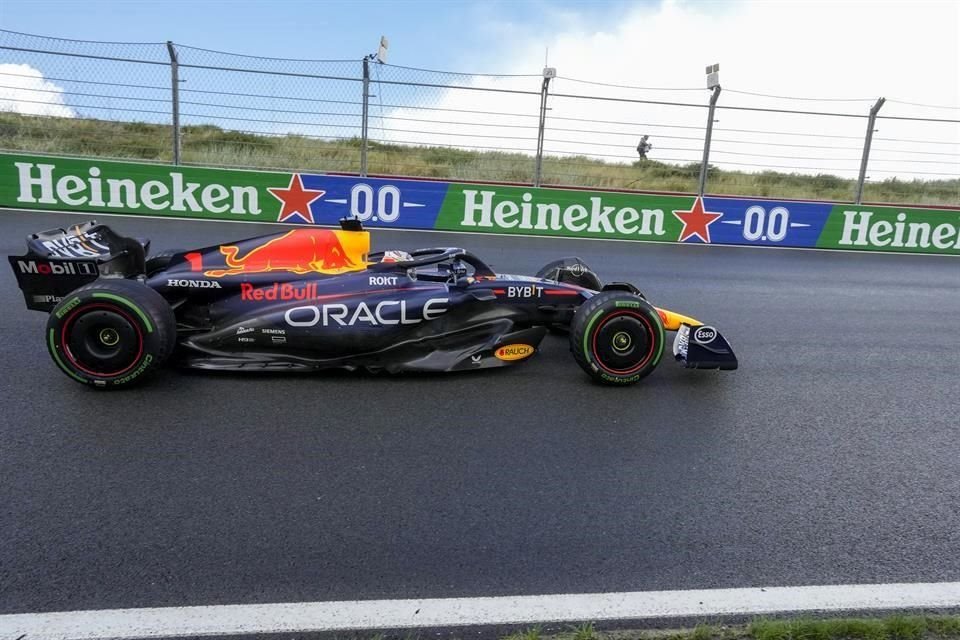 Max Verstappen logró el mejor tiempo en la última práctica del GP de Países Bajos.