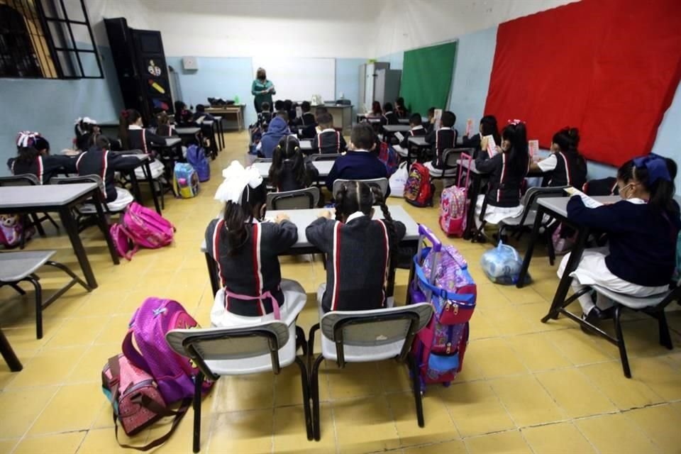 Ante la polémica de los libros de texto, se utilizarán los recursos de Recrea Digital para el inicio del ciclo escolar 2023 - 2024 en Jalisco.