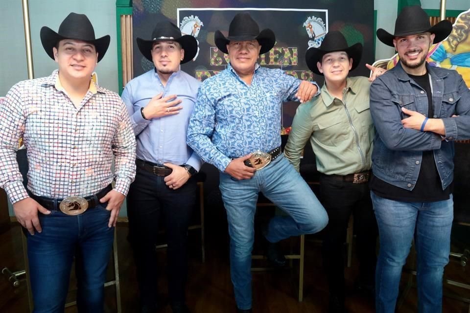 El grupo de Apodaca estrena sello discográfico, álbum y promueve 'Quién Dijo Yo', su nuevo sencillo.