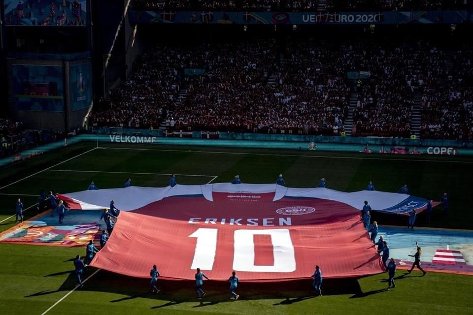 Las muestras de apoyo a Eriksen siguen en la Eurocopa.