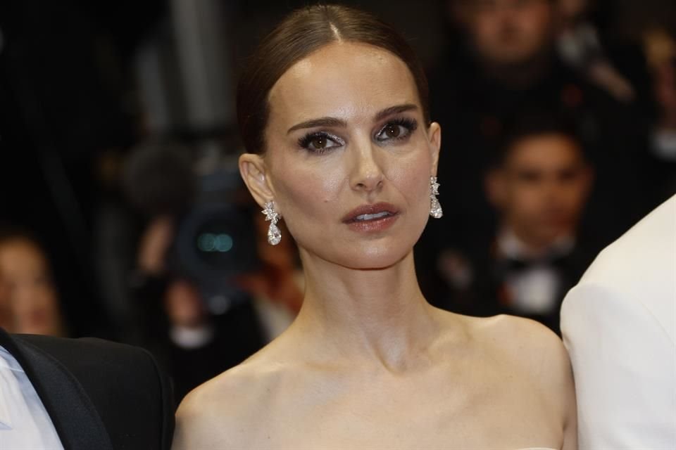 La actriz Natalie Portman mostró su apoyo a la jugadora española Jenni Hermoso, quien fue besada por un directivo sin su consentimiento.
