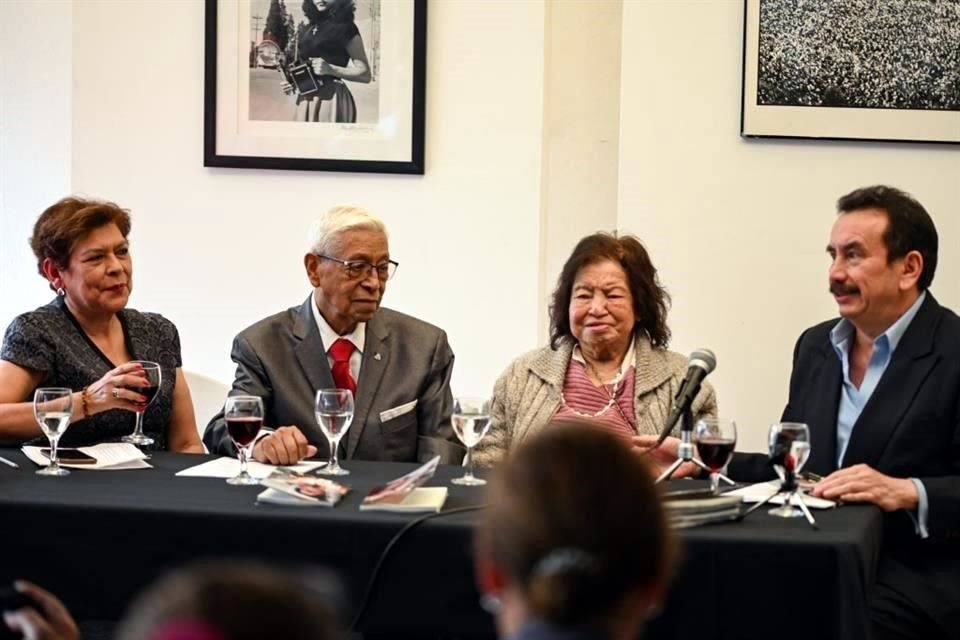 Con un libro sobre su vida y una exposición, María García fue celebrada este sábado como una de las pioneras del fotoperiodismo en México.