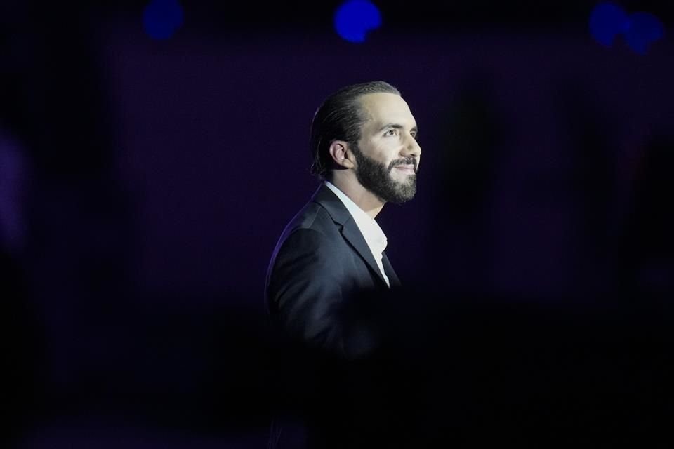 El Presidente salvadoreño Nayib Bukele durante la ceremonia inaugural de los Juegos Centroamericanos y del Caribe el 23 de junio de 2023.