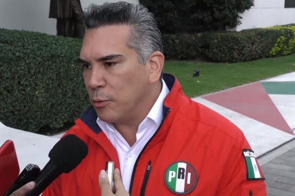 Líder del PRI dijo que encuestas no favorecen a Beatriz Paredes en el frente y que partido hará una reflexión; anunció mensaje el miércoles.