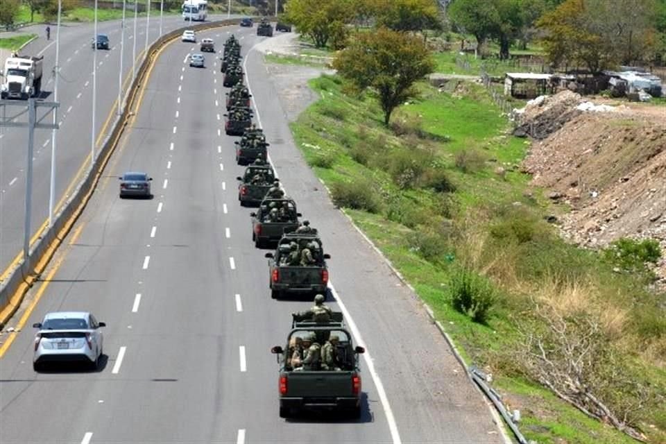 Despliegue de fuerzas de seguridad federal en Tierra Caliente, Michoacán, hace unos días.