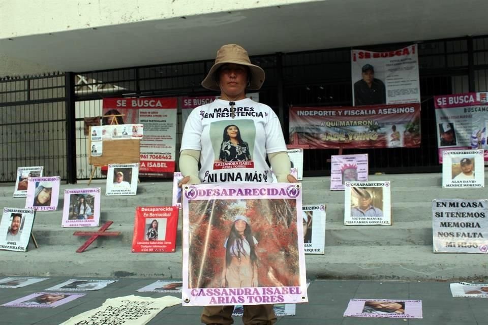 Familiares de personas desaparecidas en Chiapas marcharon y se manifestaron en Tuxtla en el marco del Día internacional de las víctimas de desaparición forzada.