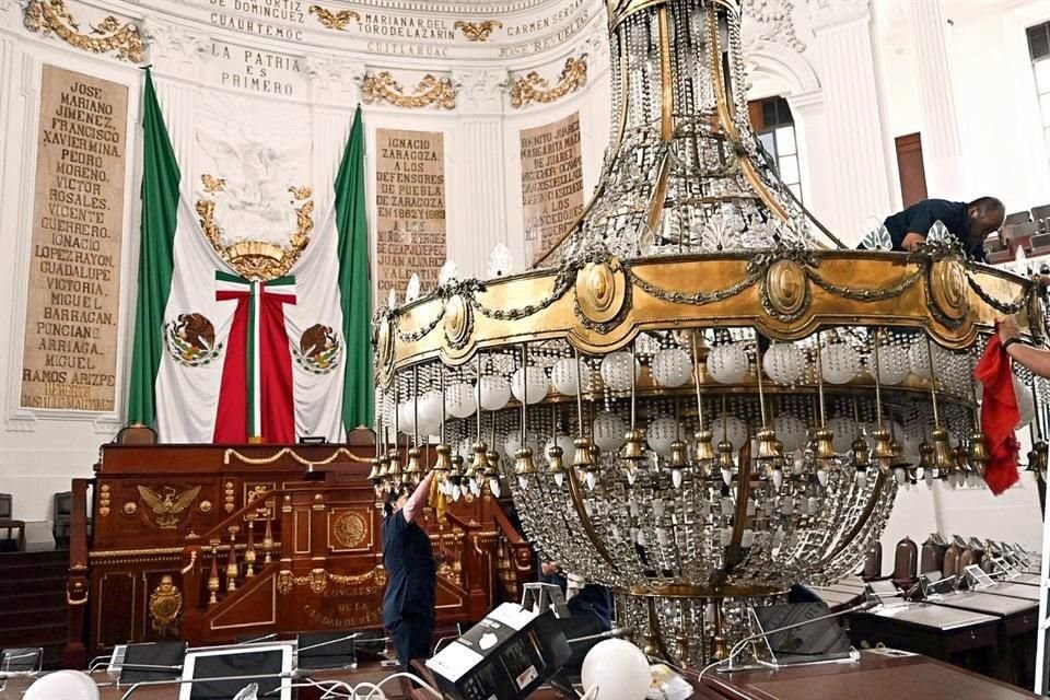 Según el proyecto de acuerdo, los legisladores sólo tendrán cinco minutos para participar, una reducción a la mitad de lo reglamentario en cada comparecencia.