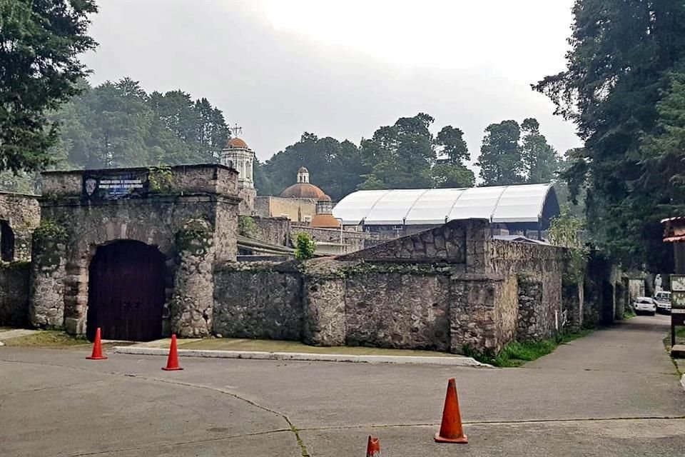 Se tiene contemplada una boda el día de mañana dentro del ex convento.