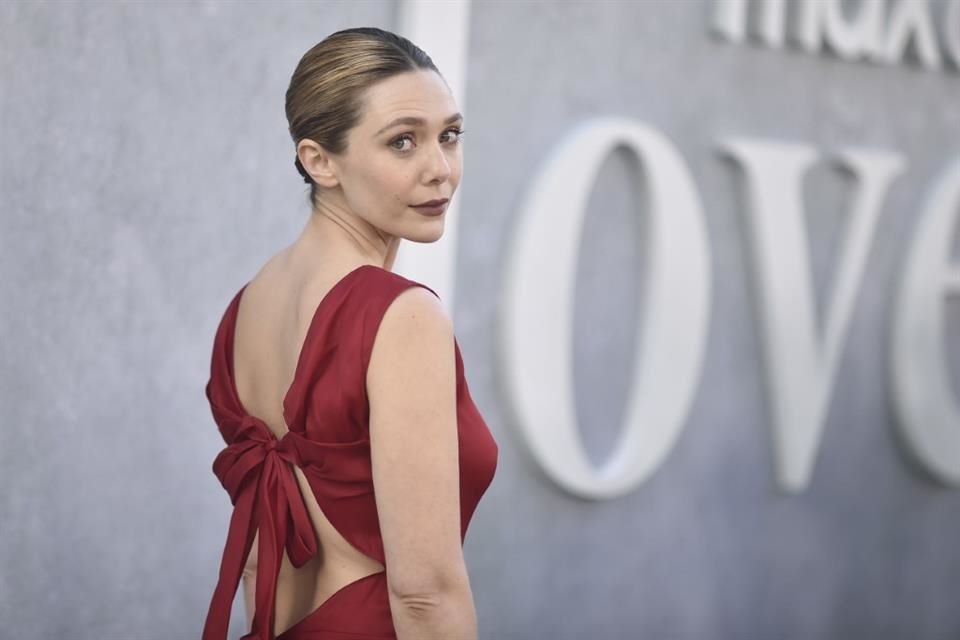 La actriz Elizabeth Olsen quiere que su carrera sea reconocida en otros proyectos además de Marvel; 'necesito mantener el equilibrio', dijo.