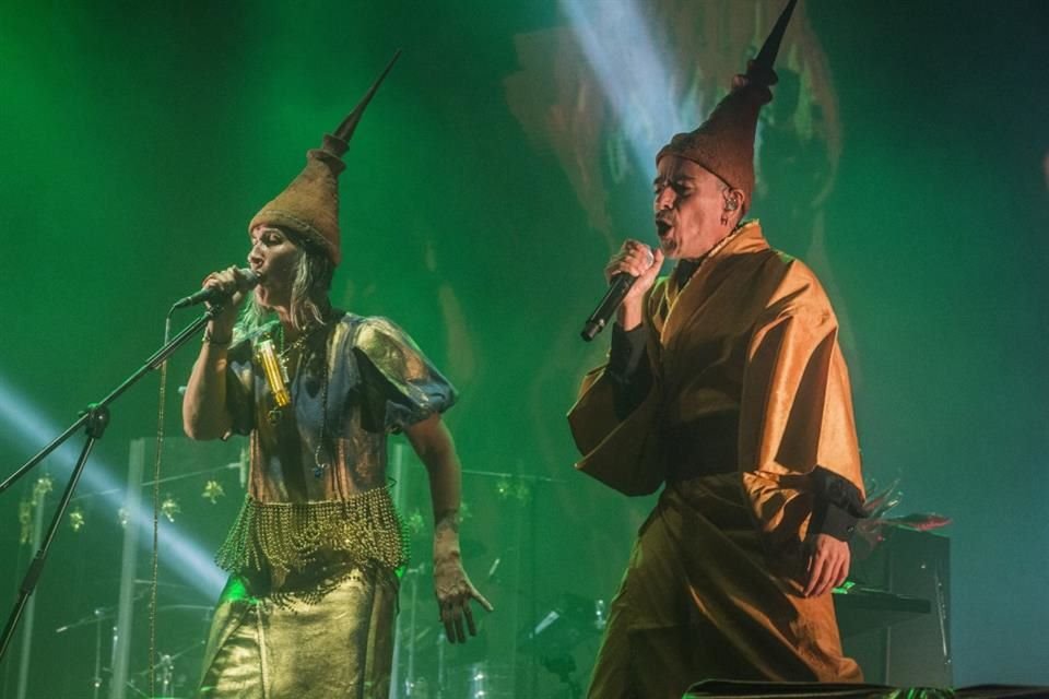 Su colaboración 'Mujer Gala' es el primer sencillo del disco 'El Dorado en Vivo'.