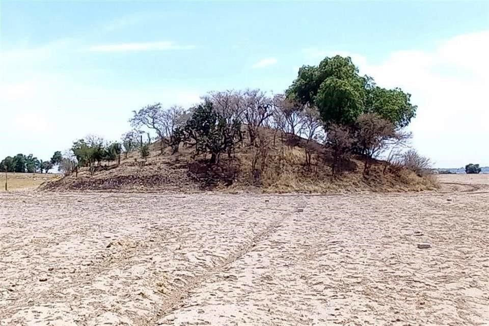 San Sebastián Teteles no ha sido todavía investigado a cabalidad, por lo que únicamente puede apreciarse en el terreno una decena de montículos -los llamados 'teteles'- que le dan nombre.