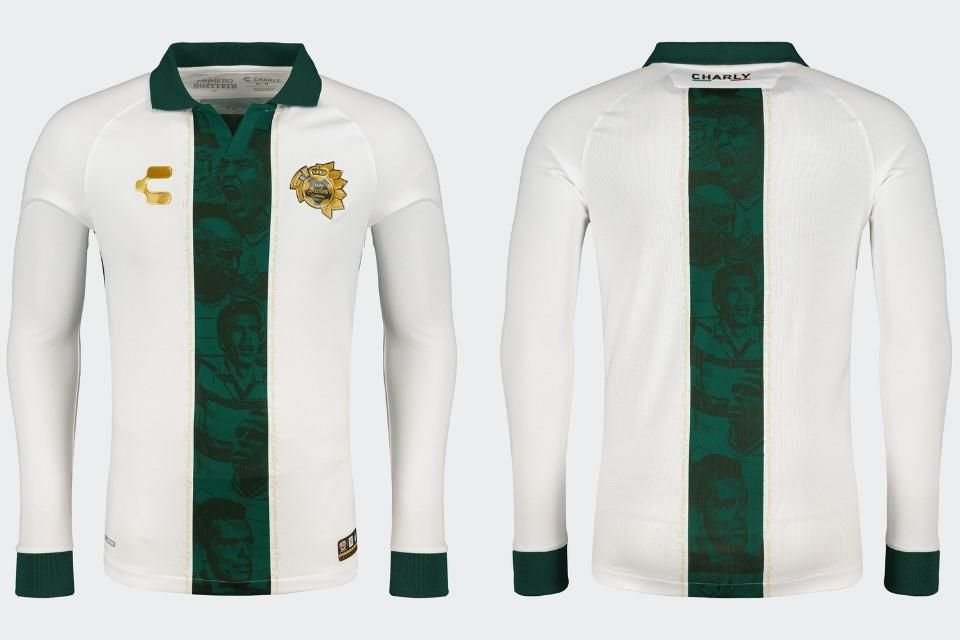 Para conmemorar sus 40 años, el Santos Laguna lanzó una camiseta especial destacando a figuras como Borgetti, Ruiz, Benítez, Peralta y Sánchez.