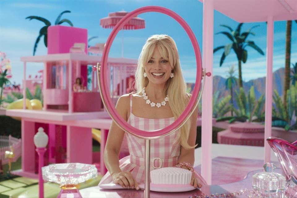 'Barbie', de Greta Gerwig, es la película más taquillera del 2023 a nivel mundial, con una recaudación de mil 360 millones de dólares.