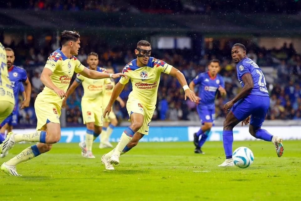 Cáceres volvió a la central del América.