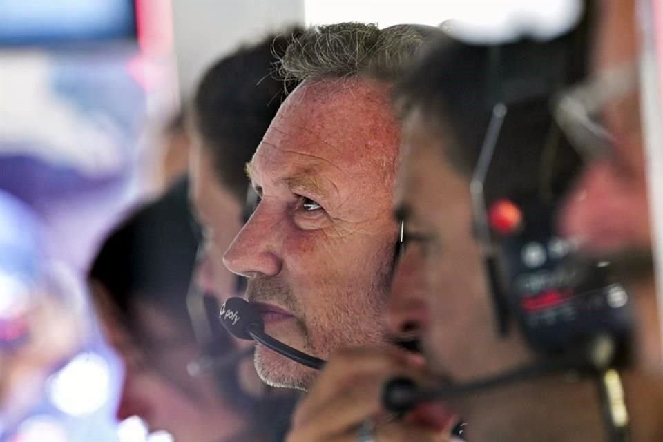 Christian Horner debe estar orgulloso del trabajo de sus pilotos, tras el 1-2 de Red Bull.