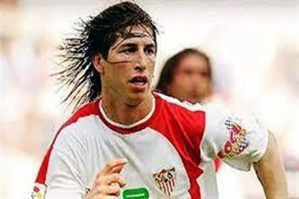 Sergio Ramos inició su carrera profesional en marzo del 2003, viniendo del Sevilla B al primer equipo.