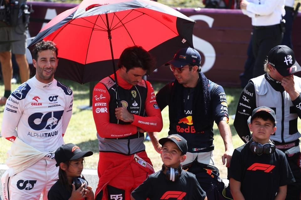 Checo Pérez pidió a sus seguidores que lo ayuden a conseguir el nombramiento de 'Ministro de Ataques'. Fotos Cortesía Red Bull Content Pool