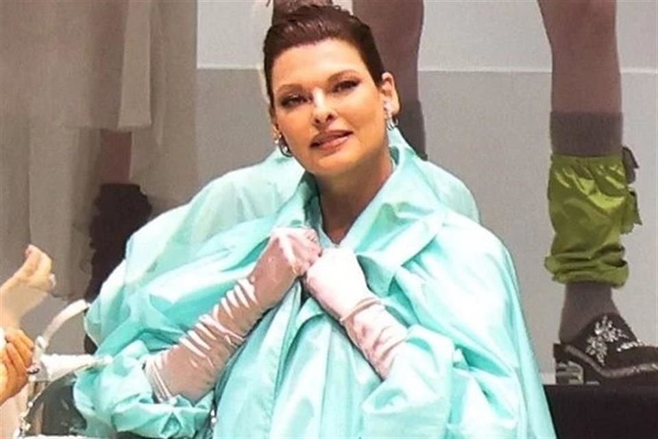 Linda Evangelista reveló que fue diagnosticada dos veces en menos de 5 años de cáncer de mama, agradece seguir viva.