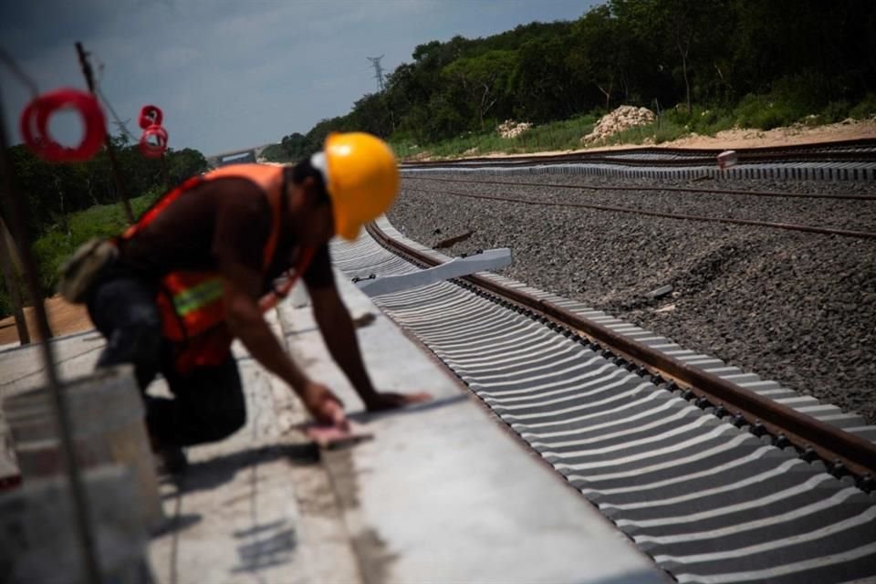 La economía tendría un crecimiento de 2.1 por ciento en 2024 desde el 3.4 por ciento estimado para este 2023.