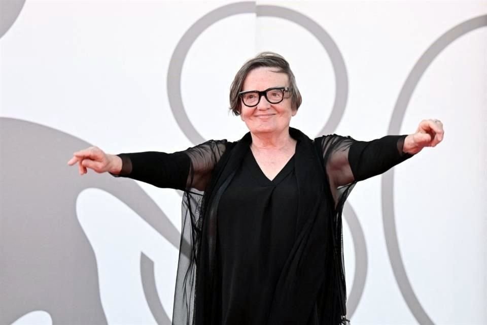 La reconocida cineasta polaca nominada al Óscar, Agnieszka Holland, presentó su cinta 'Green Border' en el Festival de Venecia.