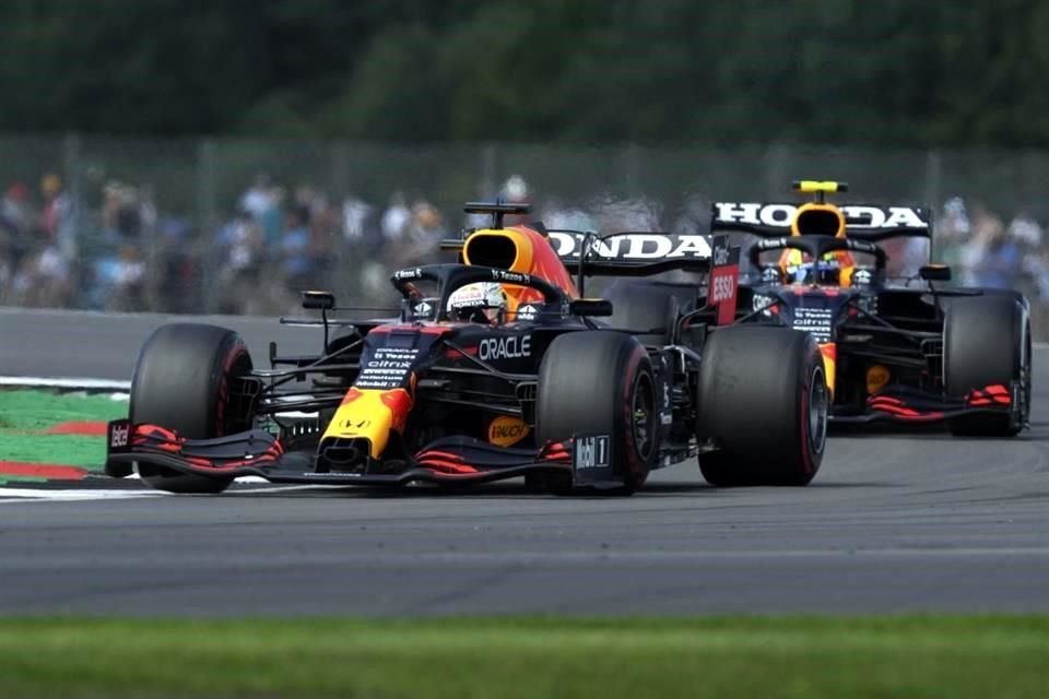 Red Bull domina a placer la F1.