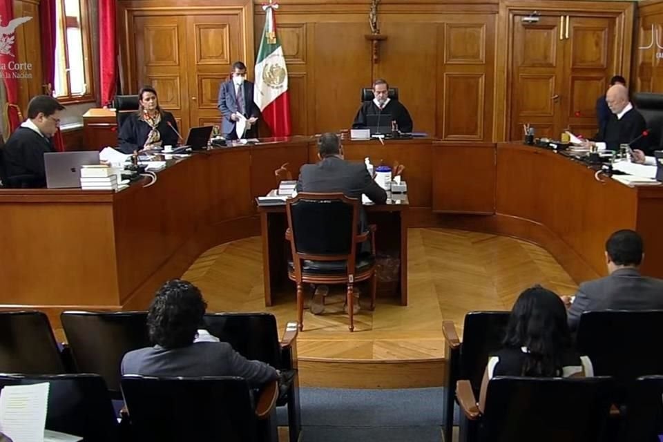 Los cuatro Ministros y la Ministra de la Primera Sala de la Corte declararon inconstitucionales los artículos 330 al 334 del CPF.