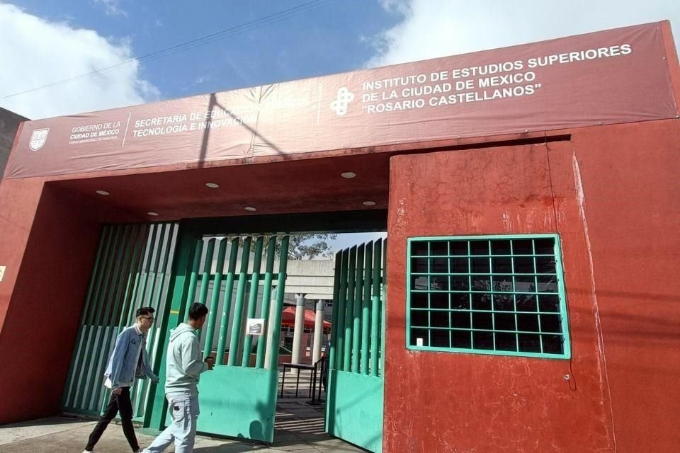 Autoridades aseguraron que el 80% de los estudiantes inscritos eligieron como primera opción la Universidad Rosario Castellanos.