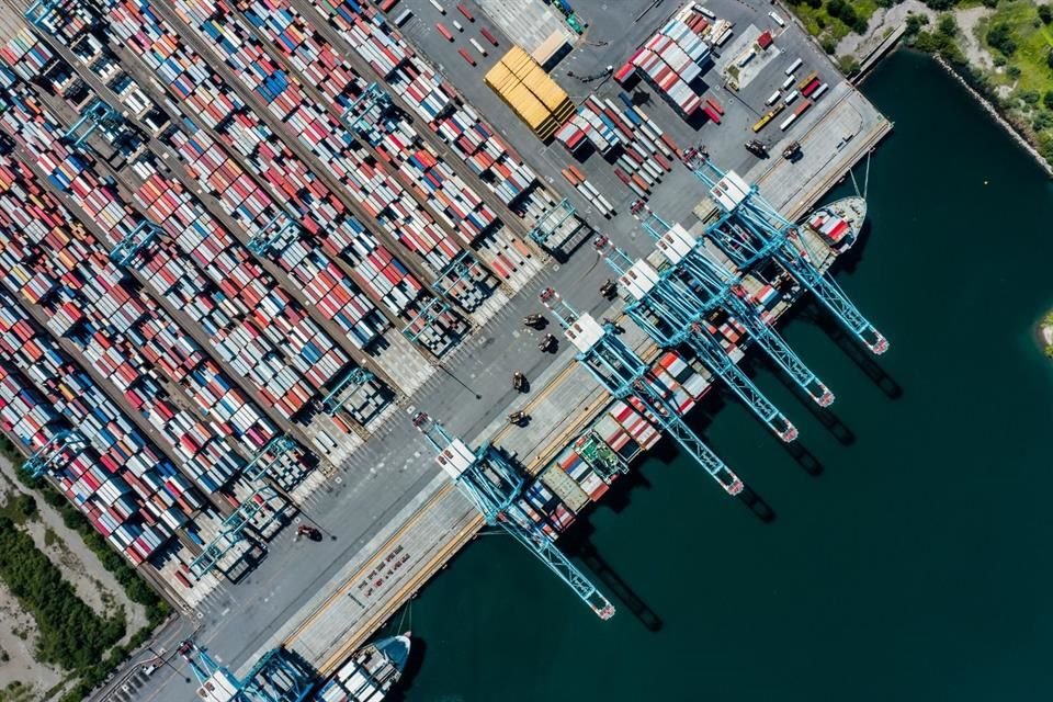 Revisiones y congestión de puertos reducen flujos en septiembre.