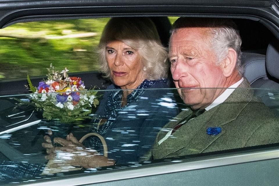 Después del evento, el Rey Carlos III y la Reina Camila se retiraron de  Crathie.