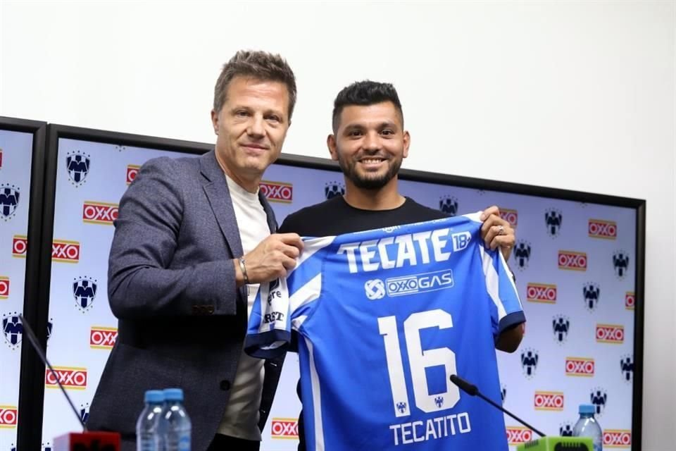 El 'Tecatito' llevará el 16 que utilizó Celso Ortiz.