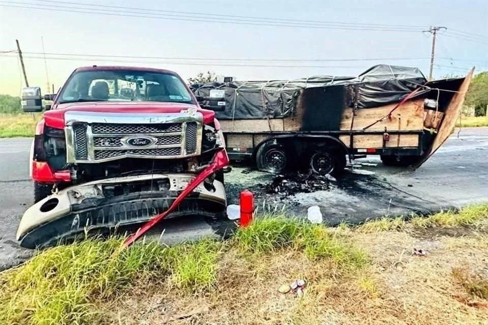 Un vehículo tipo 'monstruo' impactó una de las camionetas de la caravana durante el ataque a paisanos en Miguel Alemán, Tamaulipas.