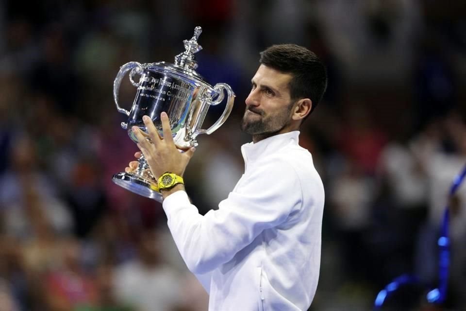 Novak Djokovic consiguió su cuarto US Open y su título 24 de Grand Slam al vencer 6-3, 7-6 (5) y 6-3 a Daniil Medvedev en la Final.