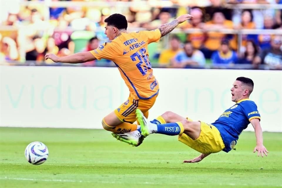 Los Tigres cayeron este domingo 2-1 ante América en duelo amistoso jugado en Austin, Texas.