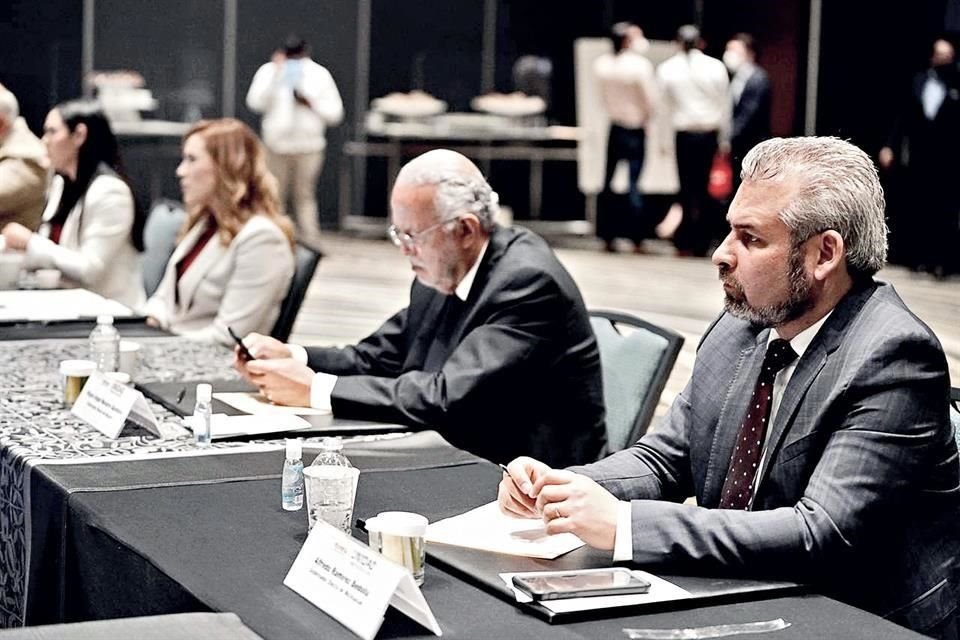 Especialistas advierten que los nuevos Mandatarios morenistas debern demostrar que representan el cambio y, en ocasiones, ir contra AMLO.