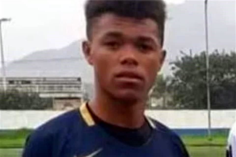 La madre del futbolista colombiano Ander Salas, brutalmente golpeado en un partido de futbol en Texcoco, exigió justicia y apoyo por parte del Gobierno mexicano.